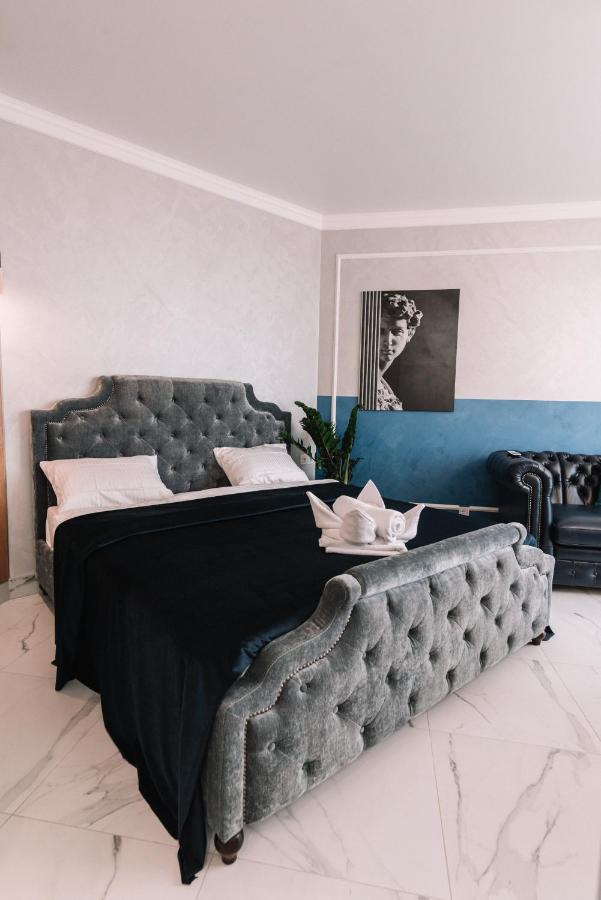 Royal Tower Vip Smart Apartments 3 Kiev Eksteriør bilde